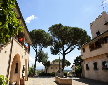 monthly accommodation north Rome

